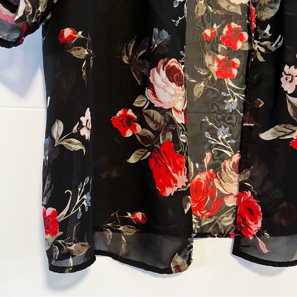 Open Floral Kimono Style Top - Picture 4 of 14